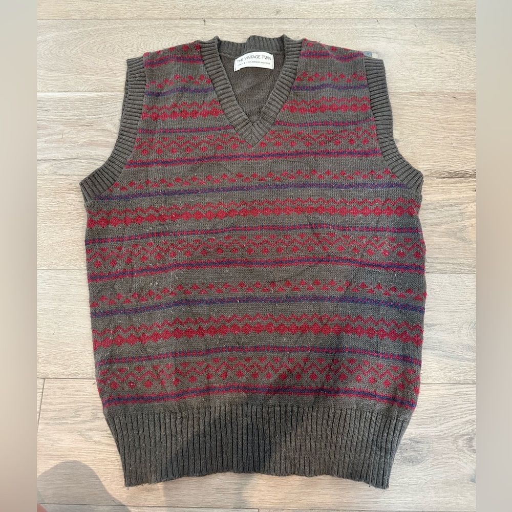 NEVER WORN! Vintage Twin NYC Sweater Vest, pink and purple stripes